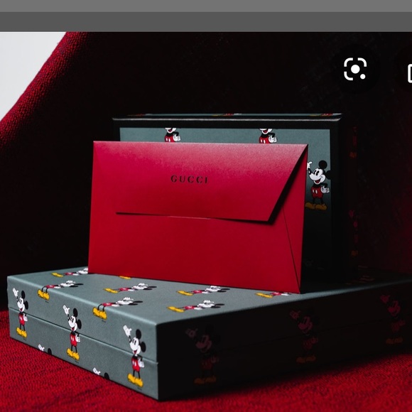 Gucci Mickey rare envelope case NWOT! - Picture 6 of 9